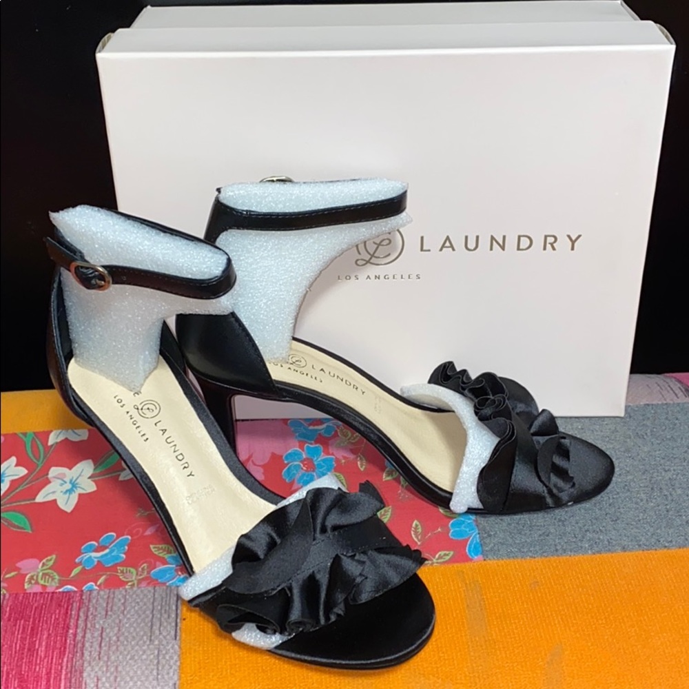 NIB CHINESE LAUNDRY REMMY Satin bow sandal US 10